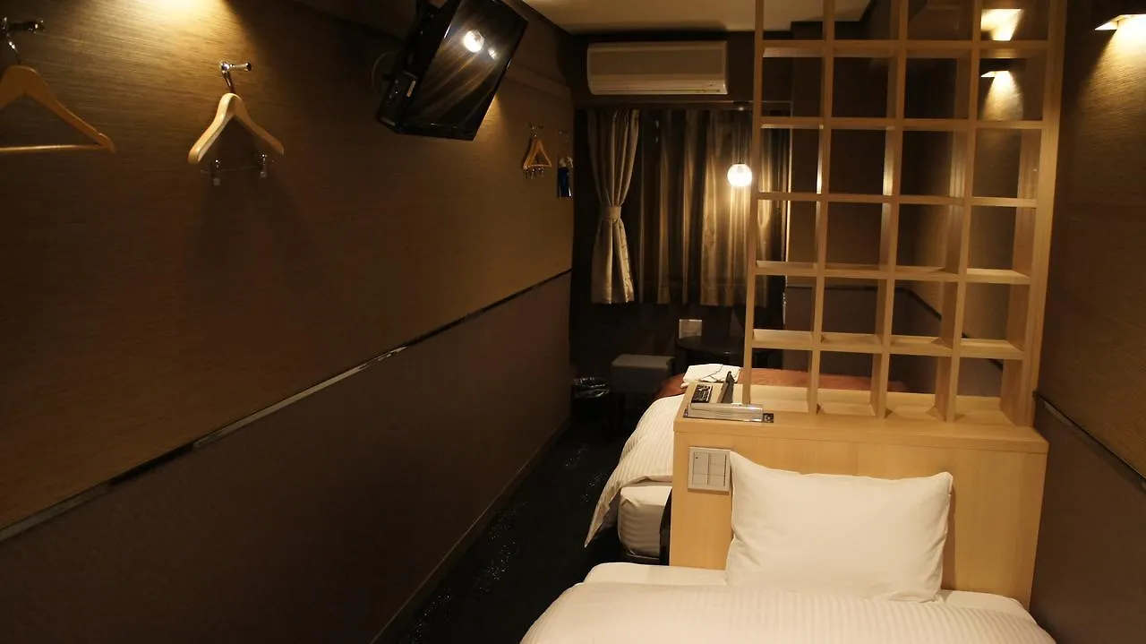 Hotel Sui Ginza Kyobashi By Abest Tokyo 3*,